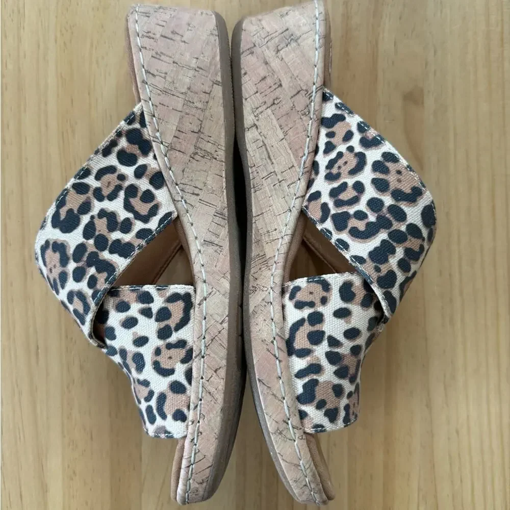 Born BOC Women’s Sz 11 Animal Print Wedge Sandals Brown Leopard Cheetah - Picture 4 of 7